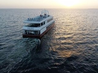 destin-sunset-fine-dining-rear-solaris-yacht